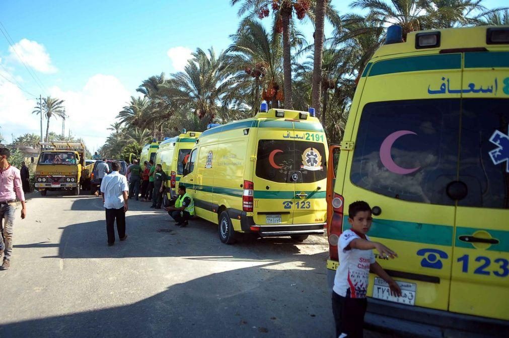 Pelo menos 35 mortos em acidente com autocarro e automóveis no Egito