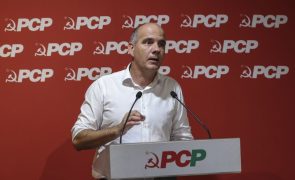 Secretário-geral do PCP considera que ainda há condições para travar reprivatização da TAP