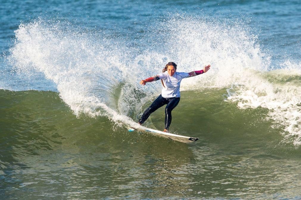 Francisca Veselko sagra-se campeã nacional de surf