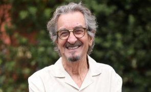 Carlos Areia Recusa proposta e atira: 