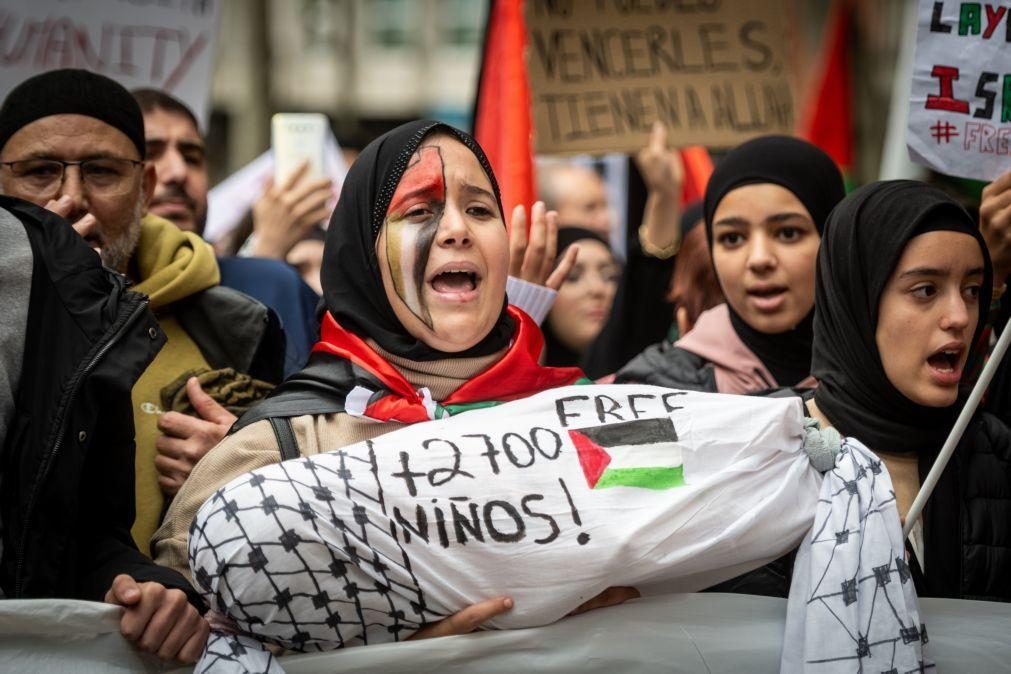 Cerca de 35.000 manifestantes em Madrid apelam a um cessar-fogo na Faixa de Gaza