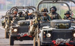 Exército israelita anuncia libertação de militar mantida como refém em Gaza