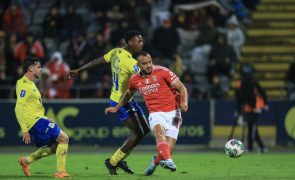 Benfica vence em Arouca e dá passo importante rumo à 'final four' da Taça da Liga