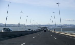 Vento forte limita velocidade nas pontes Vasco da Gama e 25 de Abril