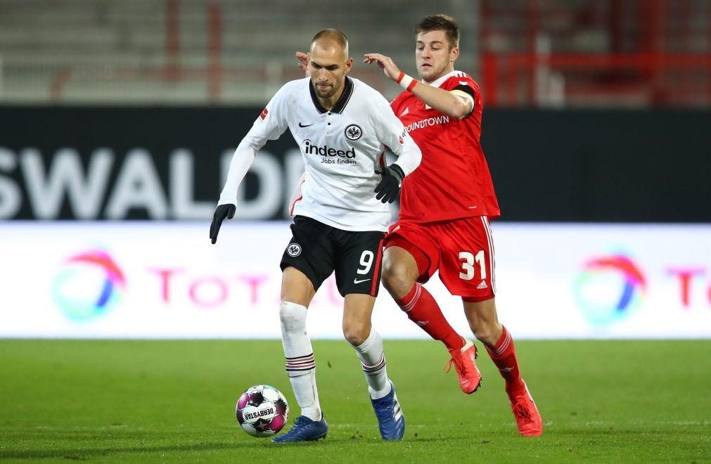 Bas Dost tem miocardite e vai fazer uma pausa no futebol