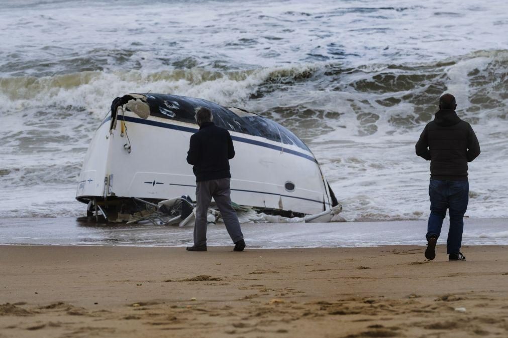 Sobe para 4 mortos as vítimas do naufrágio de veleiro ao largo de Santa Cruz