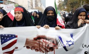 Milhares de manifestantes protestam no Irão contra autoridades israelitas
