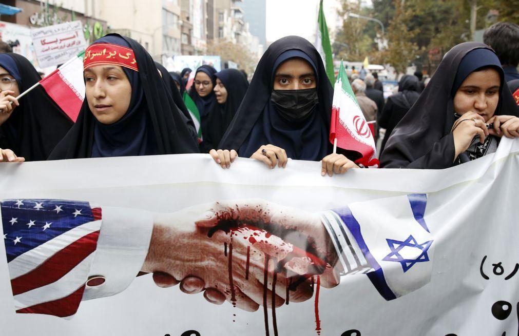 Milhares de manifestantes protestam no Irão contra autoridades israelitas