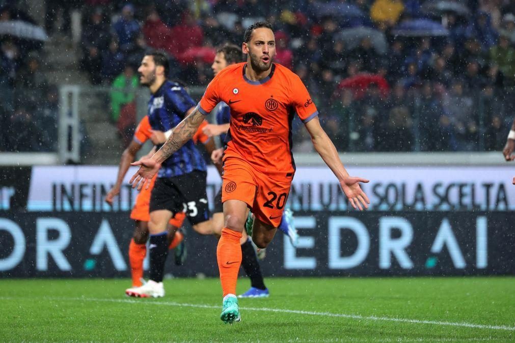 Inter Milão vence e segura liderança da Liga italiana