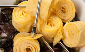 Omeleta de tipo japonesa - Saiba como preparar esta receita económica