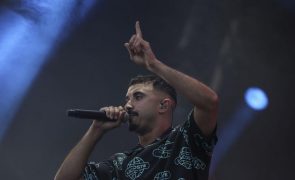 Taylor Swift e 'rapper' português Bispo vencem prémios europeus de música da MTV