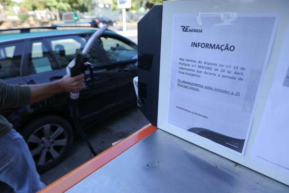 Preço médio semanal da ERSE subiu 0,2% para a gasolina e desceu 1,2% para o gasóleo