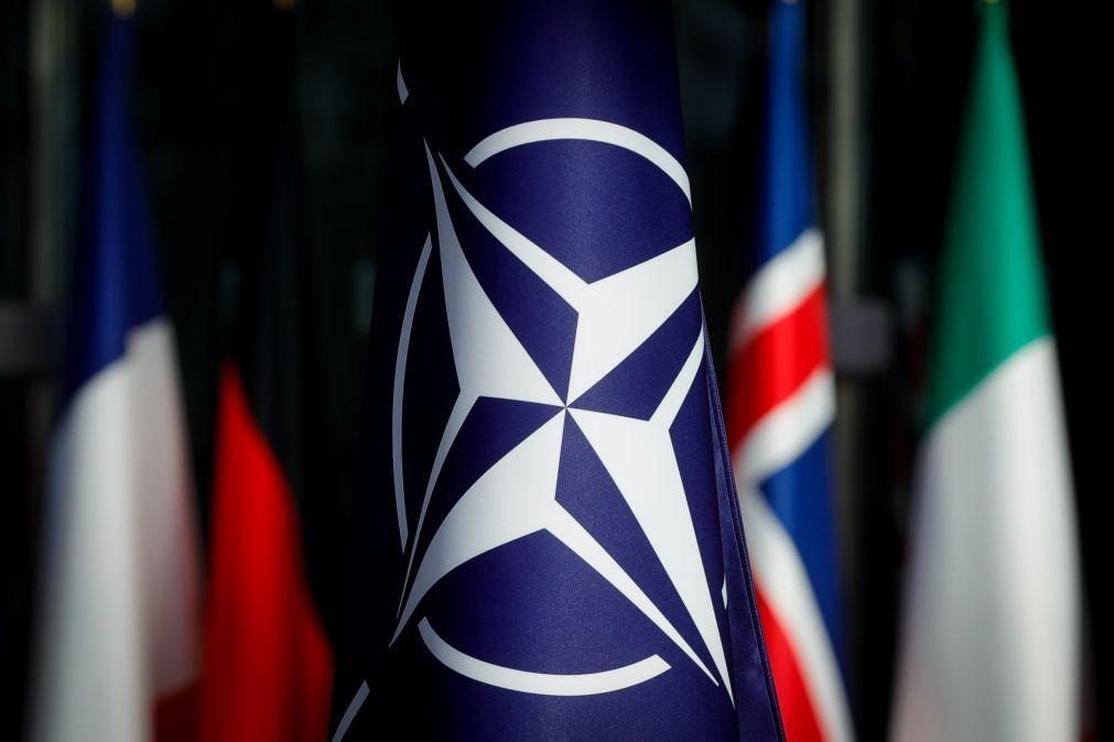 NATO suspende aplicação do tratado para forças convencionais por saída da Rússia