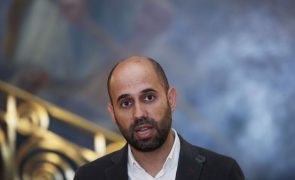 BE concorda com eleições e diz que manter OE2024 não muda a sua qualidade