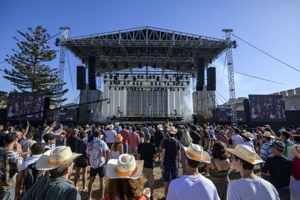 Start Campus patrocinou festival e clube em Sines em troca de favores