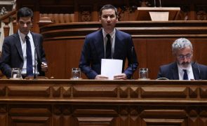 Direita e BE questionam presença de Galamba na AR, ministro diz cumprir dever