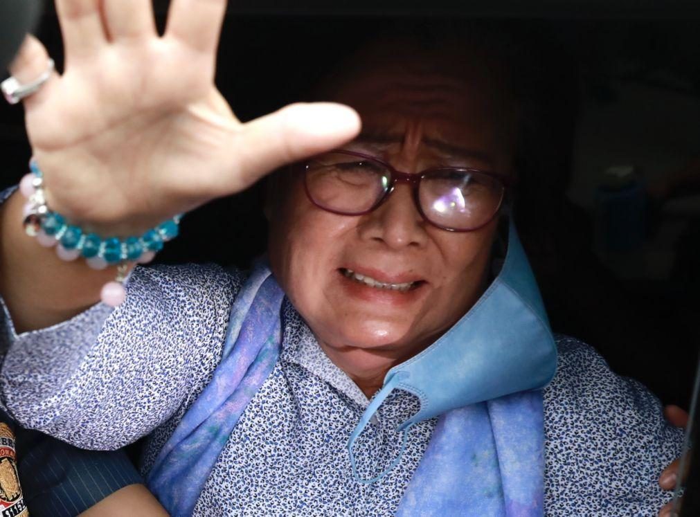 Ex-ministra e ativista Leila de Lima libertada sob fiança nas Filipinas