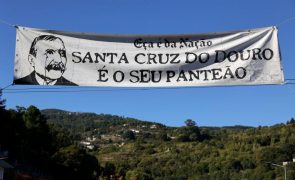 Familiares contra trasladação de Eça de Queiroz recorreram da decisão do Supremo