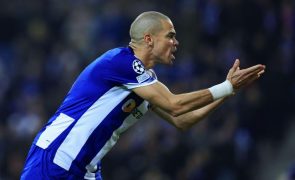 Defesas Pepe e Zaidu regressam ao boletim clínico do FC Porto