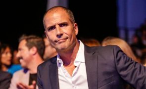 Ricardo Araújo Pereira Emocionado com gesto das filhas: 