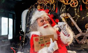 Natal Supreenda alguém com uma carta personalizada do Pai Natal