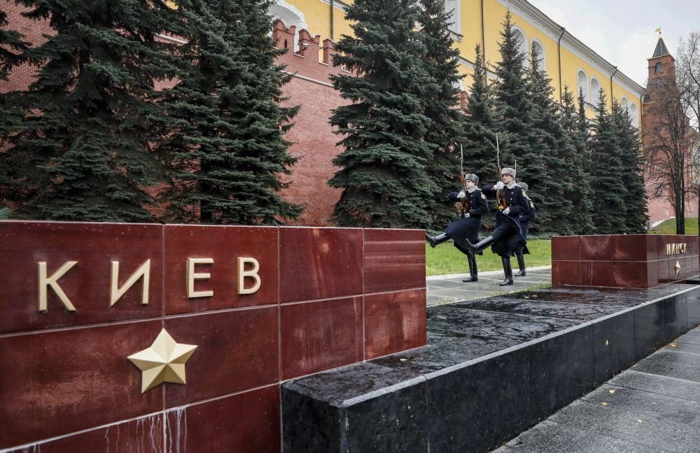 Kremlin admite prática de censura de Estado em
