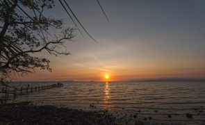 Céu pouco nublado ou limpo  e temperatura amena apontados para esta sexta-feira