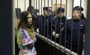 100 médicos russos exigem libertação de condenada por protesto contra guerra na Ucrânia
