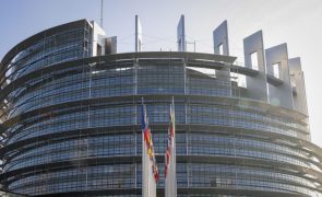 Parlamento Europeu insiste na nomeação de candidato a presidente da Comissão
