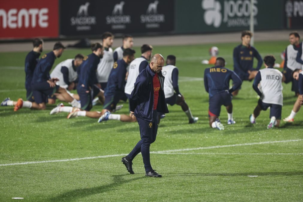 Martínez muda seis e estreia João Mário a titular no 'onze' de Portugal