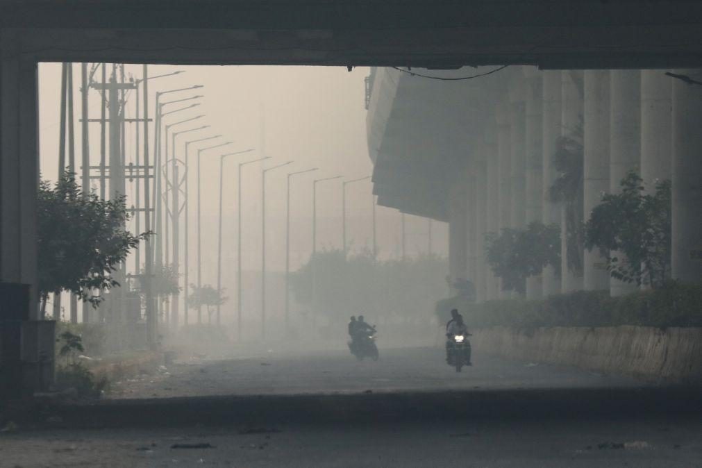 Escolas de Nova Deli reabrem após duas semanas graças a queda da poluição do ar