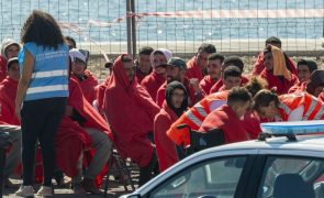 Pelo menos 228 pessoas desembarcaram nas Canárias desde domingo