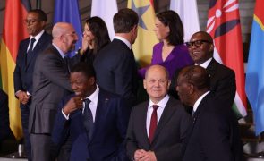Alemanha promete 4.000 milhões de euros para investimentos verdes em África até 2030