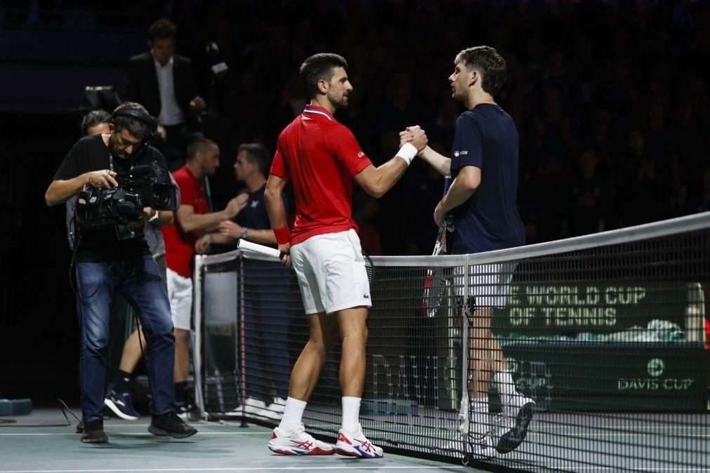 Sérvia, de Djokovic, joga com Itália nas meias-finais da Taça Davis