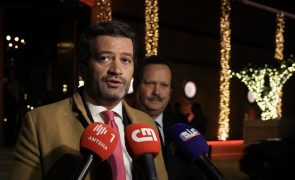 Ventura rejeita saída de Portugal da UE e diz que demissão de Costa 