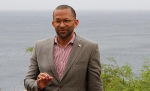 Ministro acusa Fundação Amílcar Cabral de 