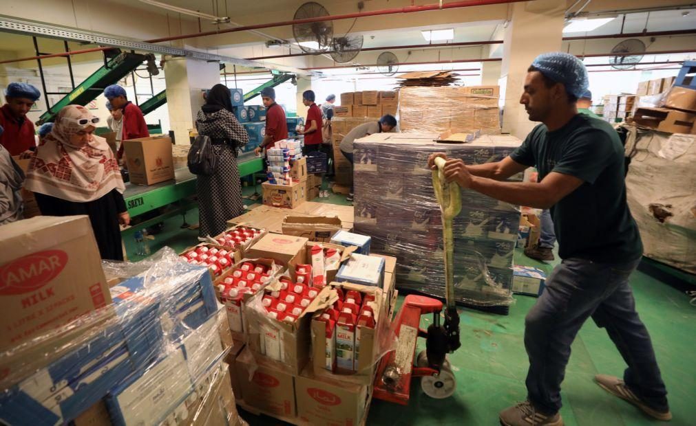 Israel diz que entraram em Gaza 200 camiões com ajuda humanitária