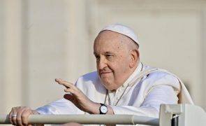 Gripe leva Papa a rezar Angelus dominical a partir da sua residência
