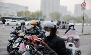 Aumento de doenças respiratórias na China causado por gripe e patogénicos conhecidos