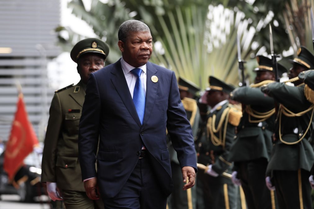Presidente angolano deve concorrer a um terceiro mandato