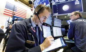 Wall Street inicia sessão em baixa com Dow Jones a ceder 0,01%