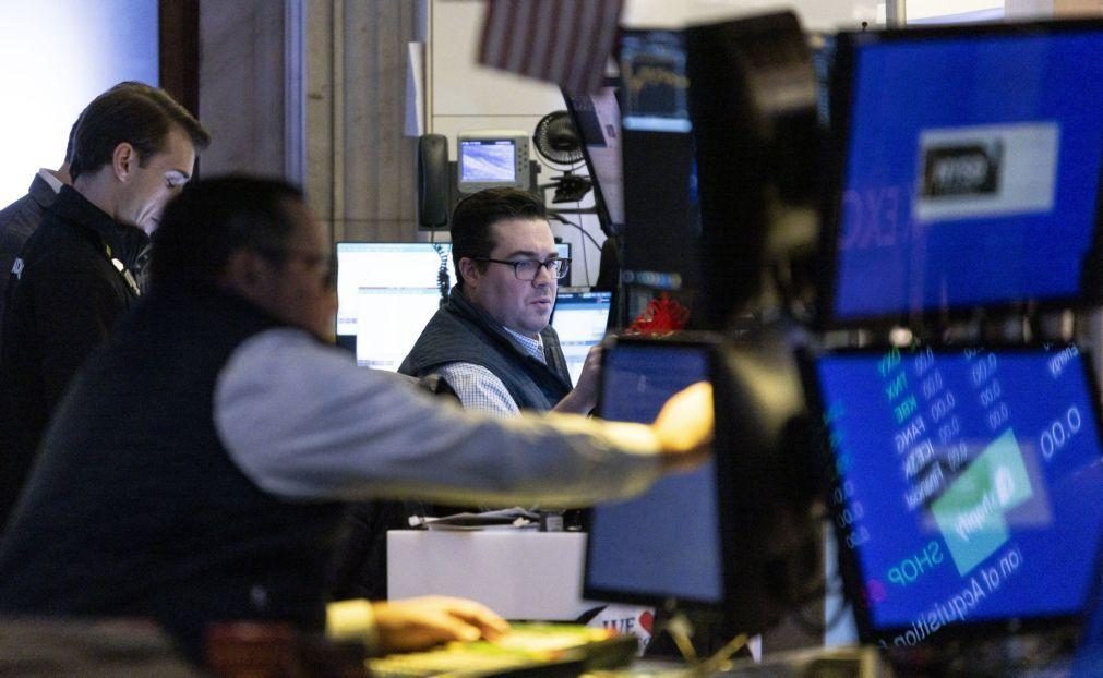 Wall Street fecha sem rumo mas com variações insignificantes