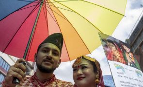 Nepal reconhece primeiro casamento LGBT+