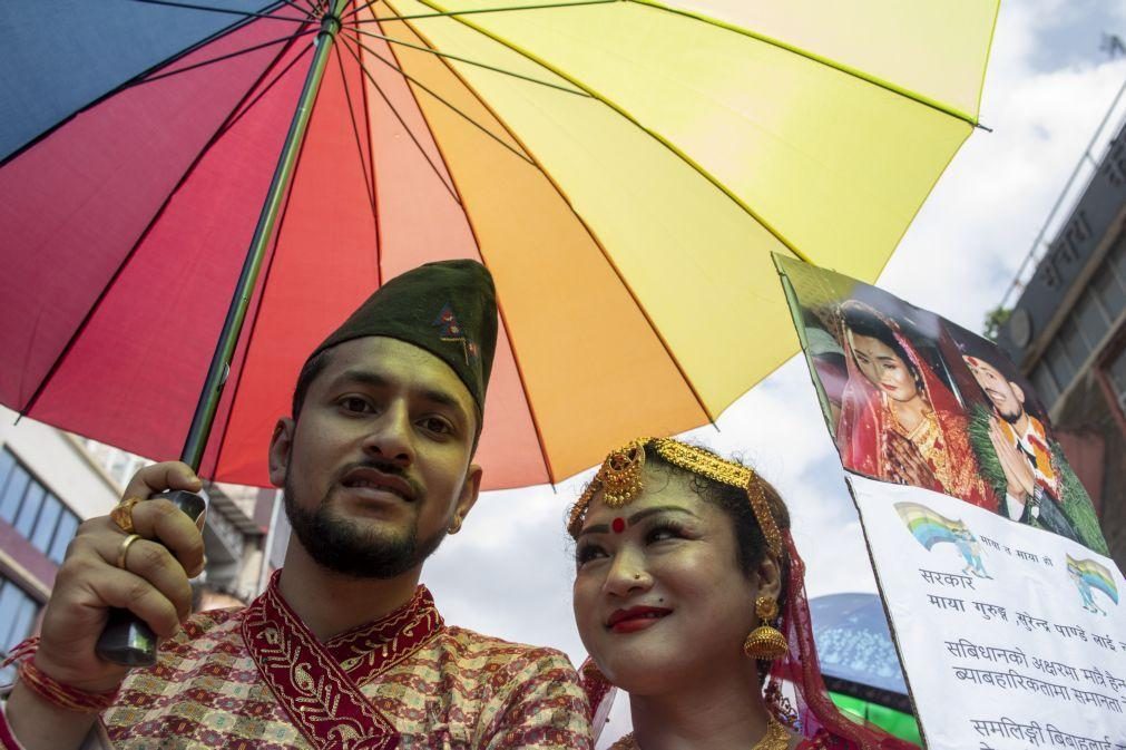 Nepal reconhece primeiro casamento LGBT+