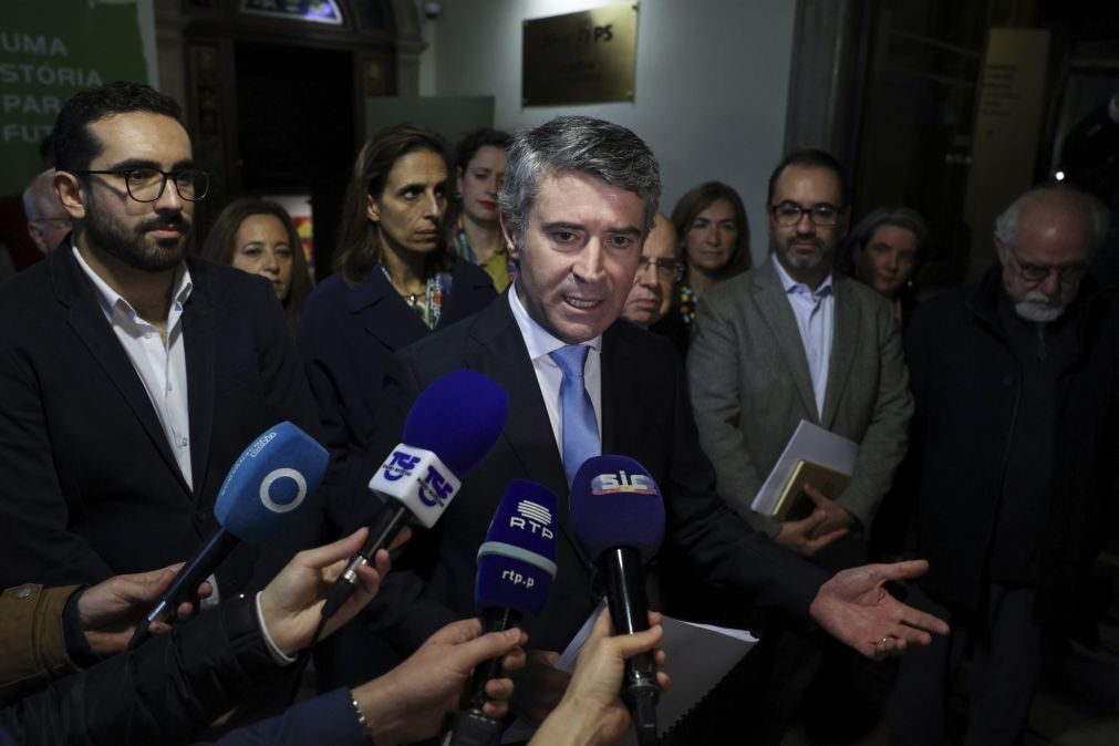 Carneiro adverte que militantes do PS têm uma escolha decisiva a fazer antes das legislativas