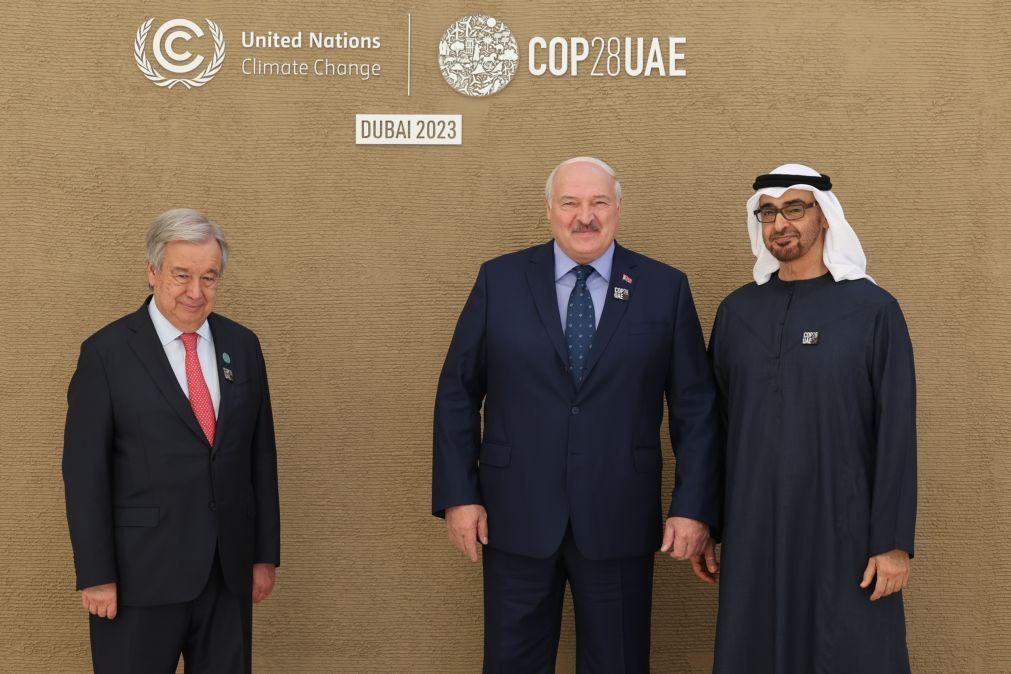 COP28: Três líderes europeus recusam-se a posar com Lukashenko na foto de família