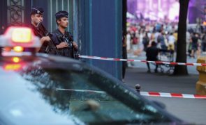 Um morto e um ferido em esfaqueamento em Paris