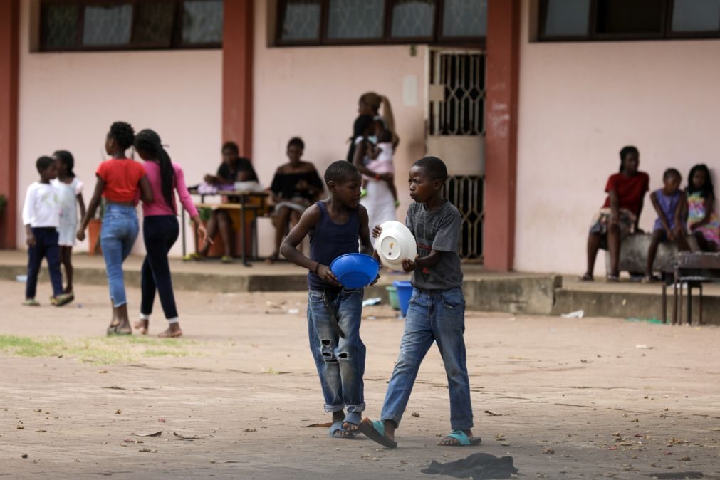 Portugal duplica para meio milhão de euros apoio à educação em Moçambique