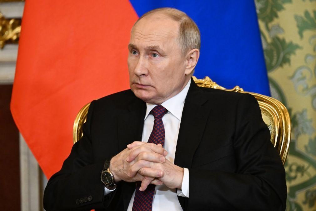 Vladimir Putin anuncia candidatura às presidenciais de março de 2024