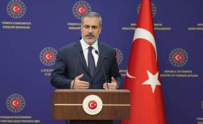 MNE turco denuncia provocações da diápora arménia no Ocidente